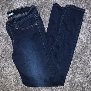 Levi dark wash 711 skinny jeans